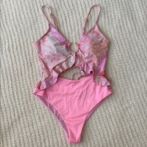 NWOT Altar’d State Pink Floral Cutout Ring One Piece Swimsuit Size Small